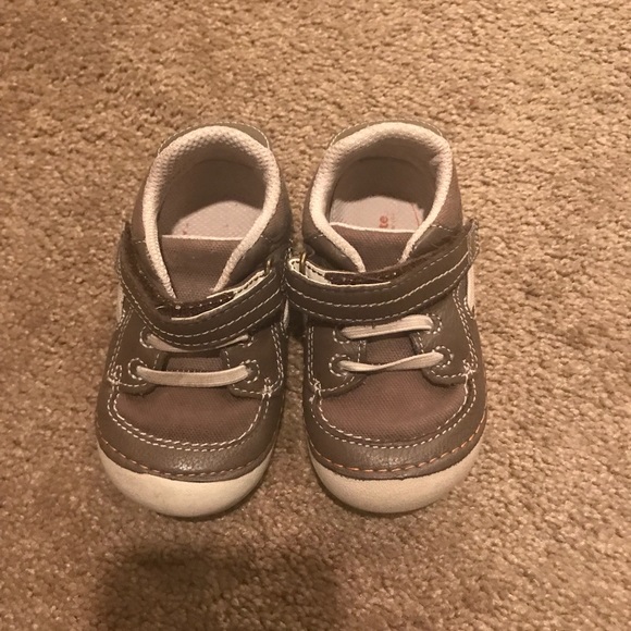 Stride Rite Soft Sole Baby Shoes - Picture 1 of 3